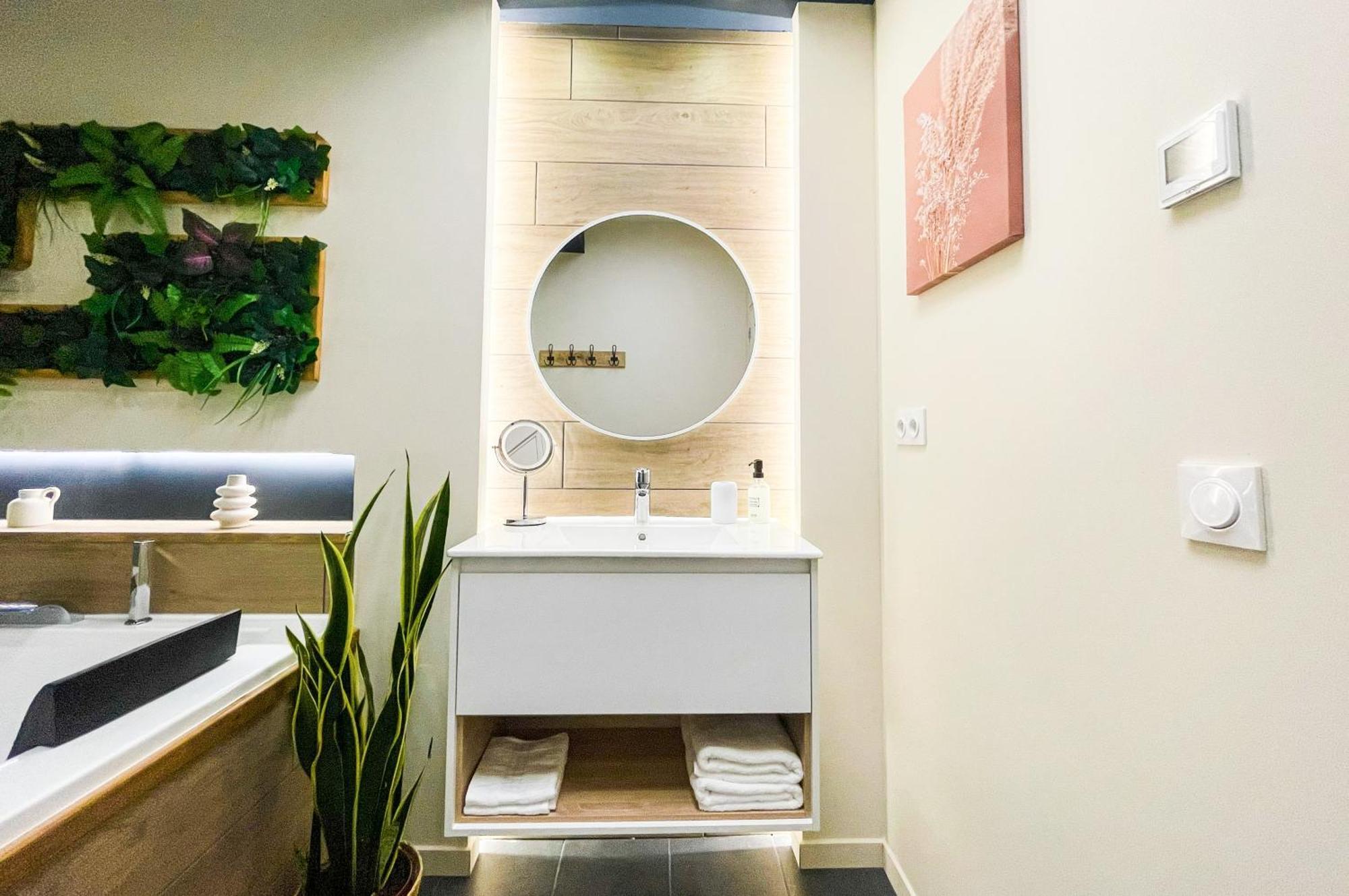 L'Atelier Vert - Balneo - Cozy - Proche Hypercentre - Classe 4 Etoiles Troyes Eksteriør bilde